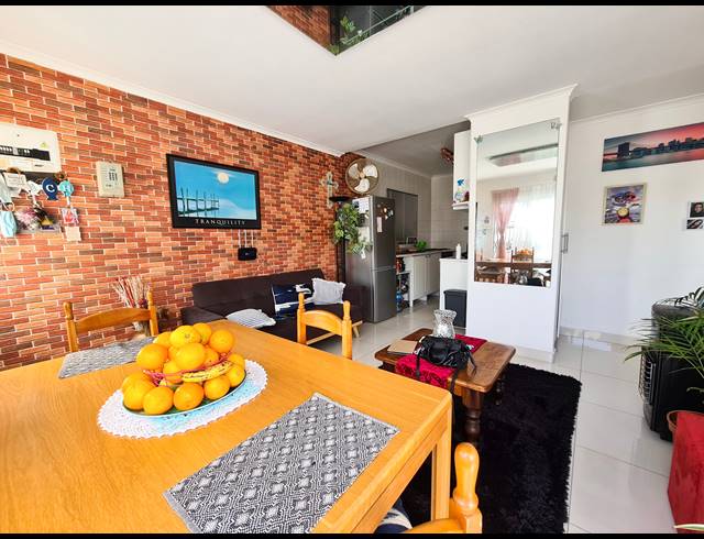 2.5 BEDROOM APARTMENT TO LET IN BLOUBERGRANT